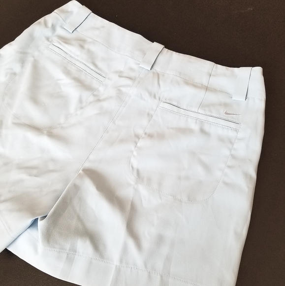 Nike Golf Shorts - Picture 4 of 7